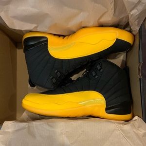 Air Jordan 12 University Gold
